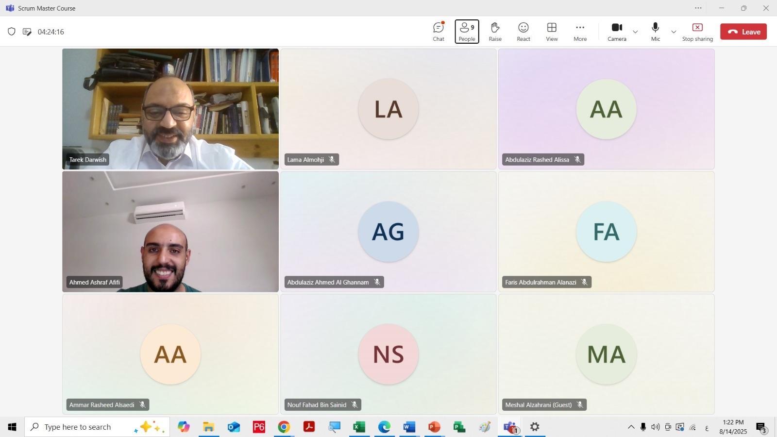 Group discussion during a live online CSM session